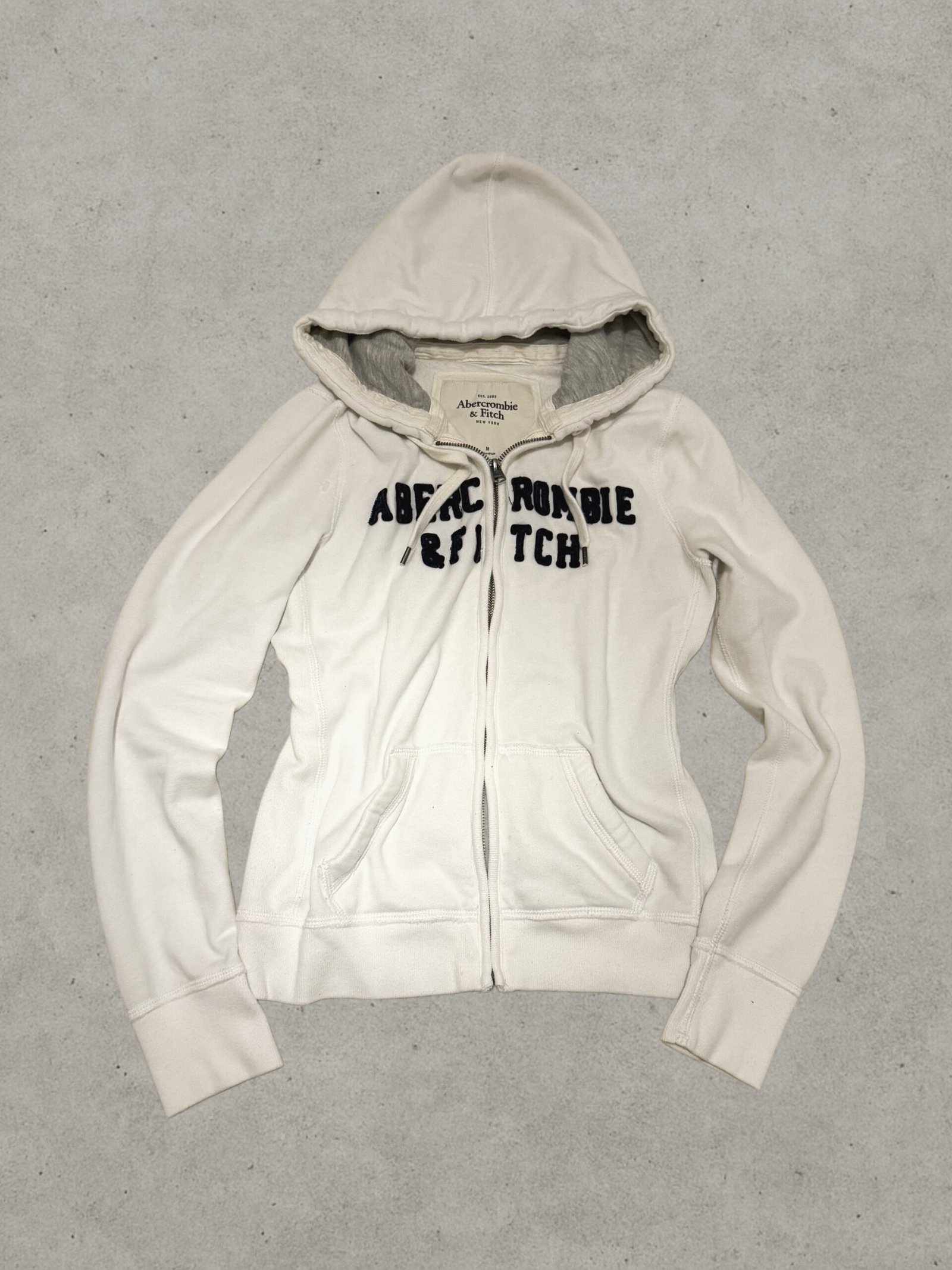 abercrombie & fitch white hoodie (m) abercrombie & fitch white hoodie (m)