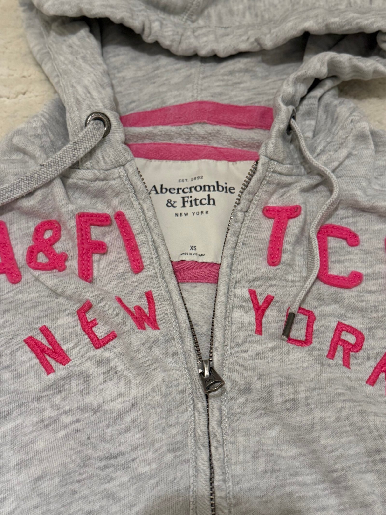 abercrombie & fitch grey hoodie (xs) abercrombie & fitch grey hoodie (xs)